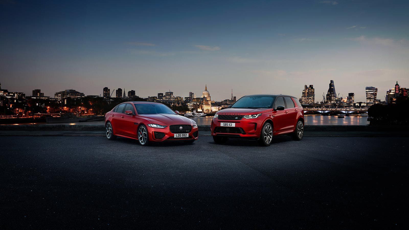 СВЯЖИТЕСЬ С НАМИ