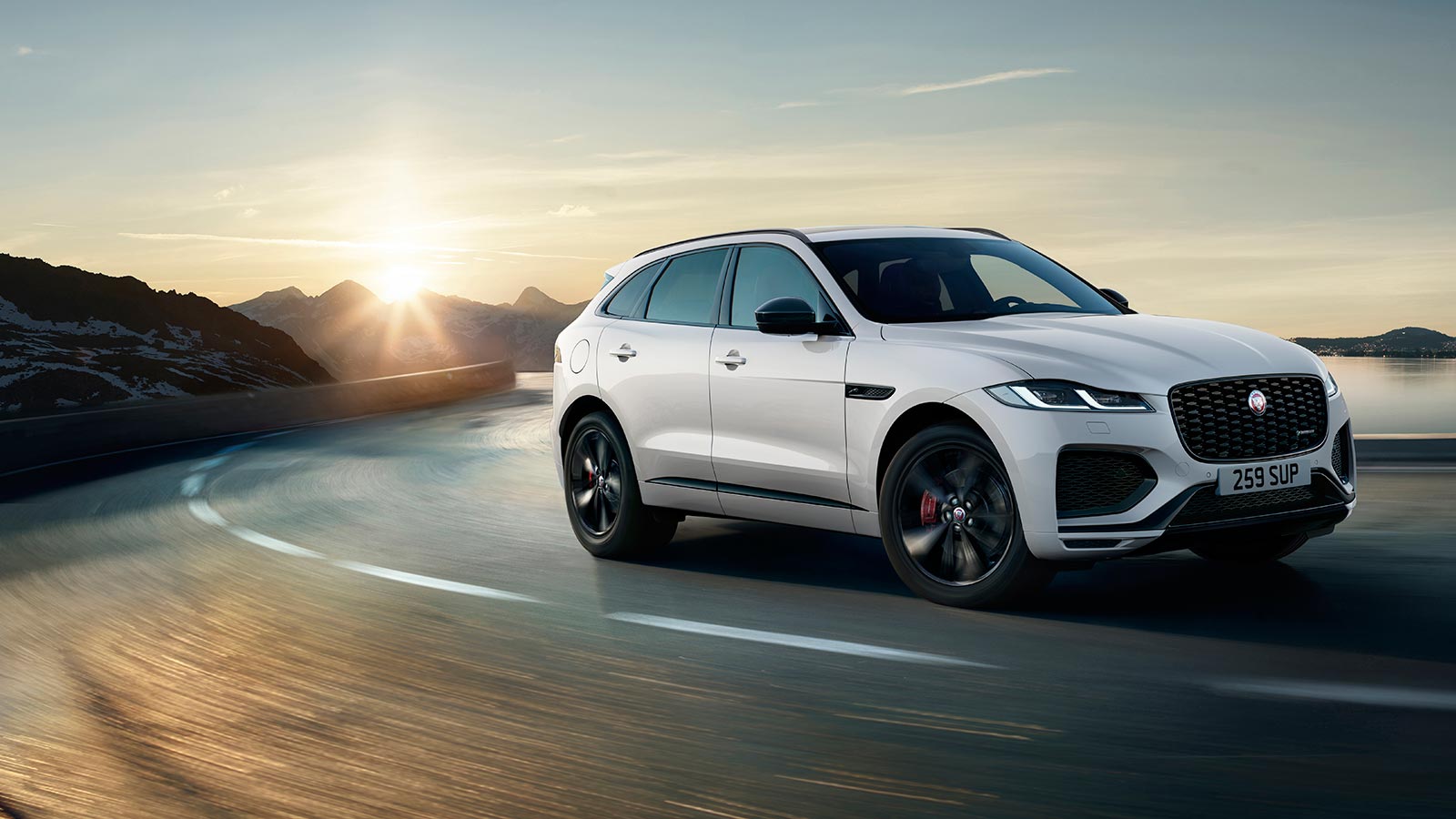 Дилер Jaguar – официальный дилер Ягуар в Москве. Продажа новых Jaguar 2022  года